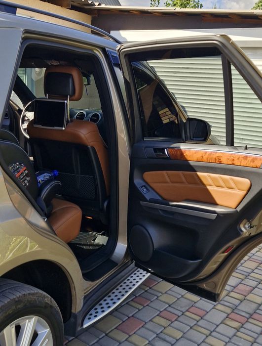 Mercedes ML500 Мерседес МЛ500 4матик 5.5 газ/бензин 2010 год