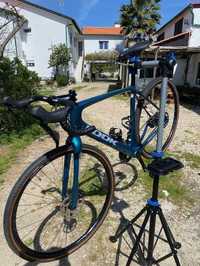 Bicicleta de Gravel Look como nova.