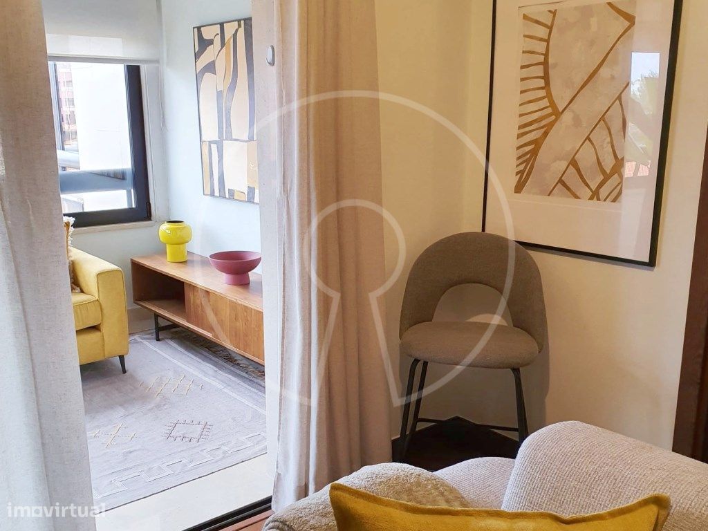 Apartamento T1 no emblemático Edificio Atrium em Cascais