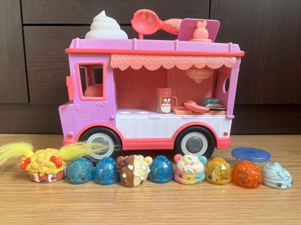 Samochód lodziarnia num noms pełne wyposażenie