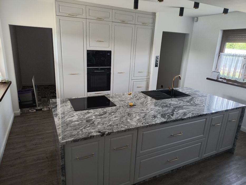 Blaty kuchenne granitowe konglomeratowe