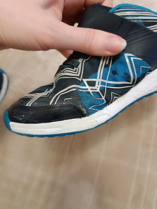 Кросівки на хлопчика 33 розміру