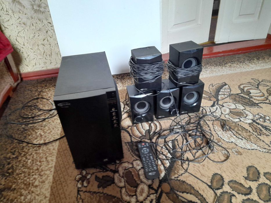 Домашний центр 5.1 Gemix HT-1050
