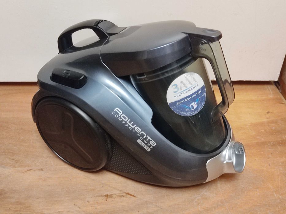Пылесос Rowenta Compact Power Cyclonic RO3766EA