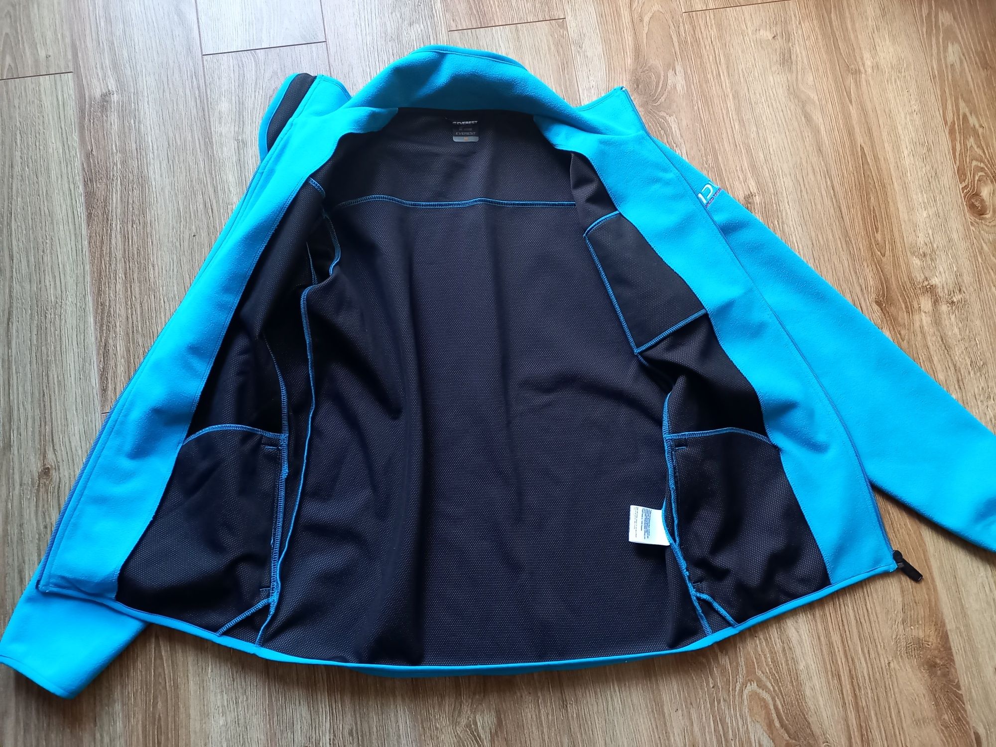 Nowy softshell męski Everest
