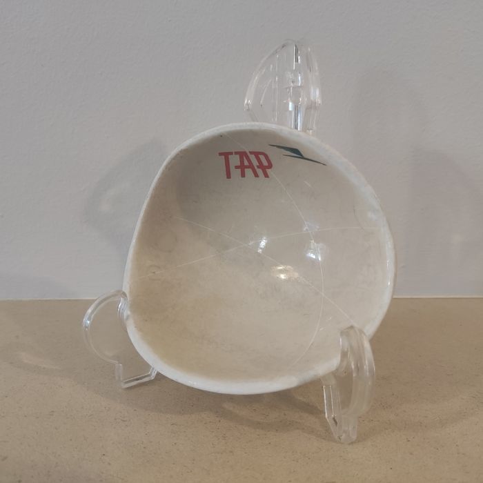 TAP pequeno cinzeiro modernista dos anos 60 - Secla