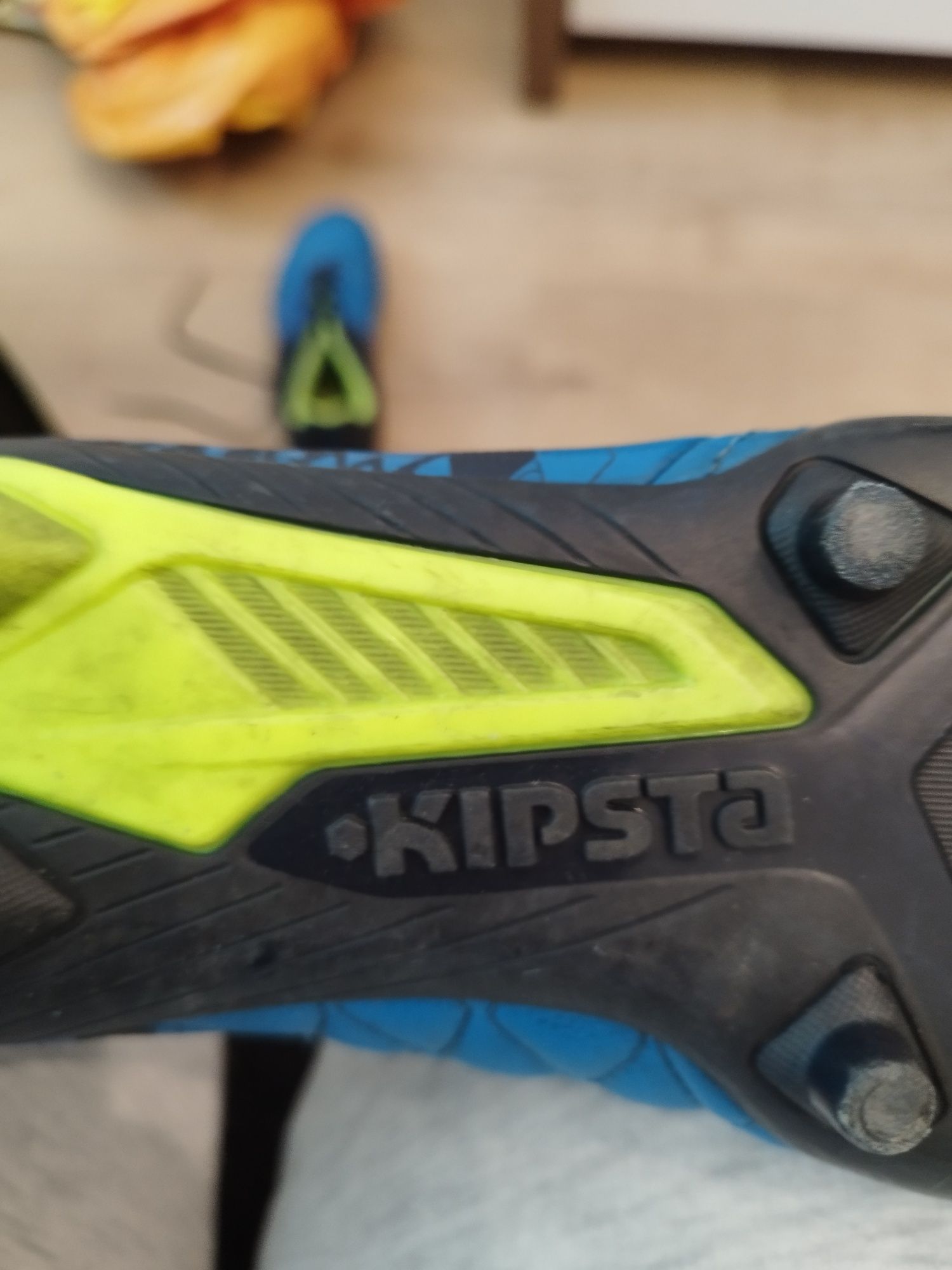 Buty sportowe, piłkarskie 38,5 DECATHLON