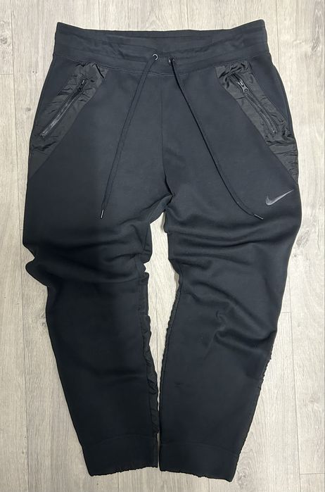 Штани nike з нейлоновими вставками