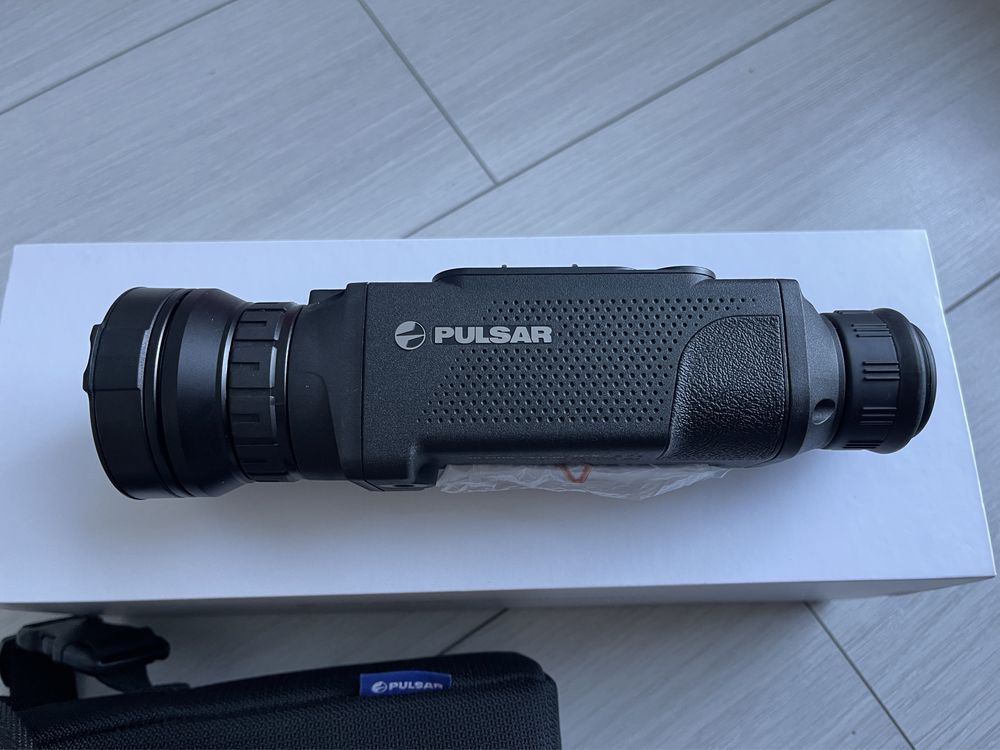 Тепловізор Pulsar Helion 2 XQ50F 1800м