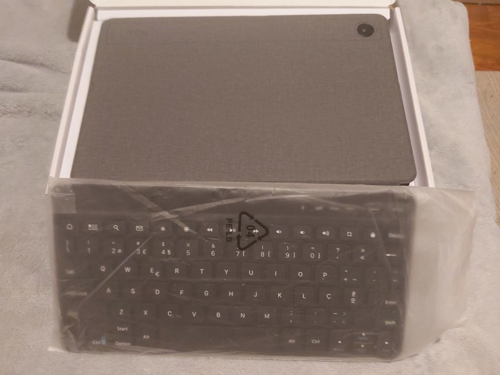 Vendo tablet tlc  com teclado