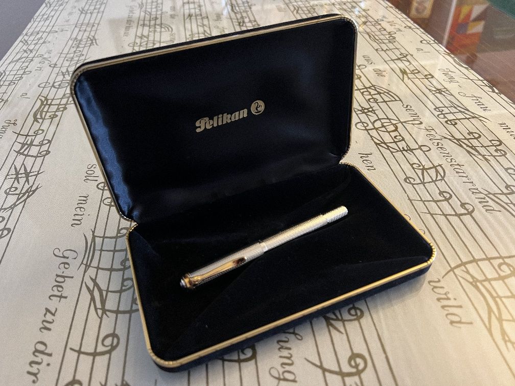 Caneta Pelikan M750 Jubilee Silver