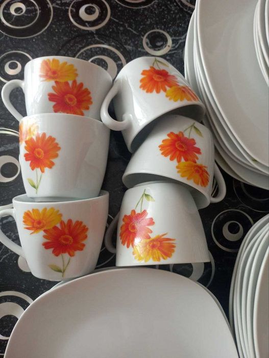 Продаю наборы посуды