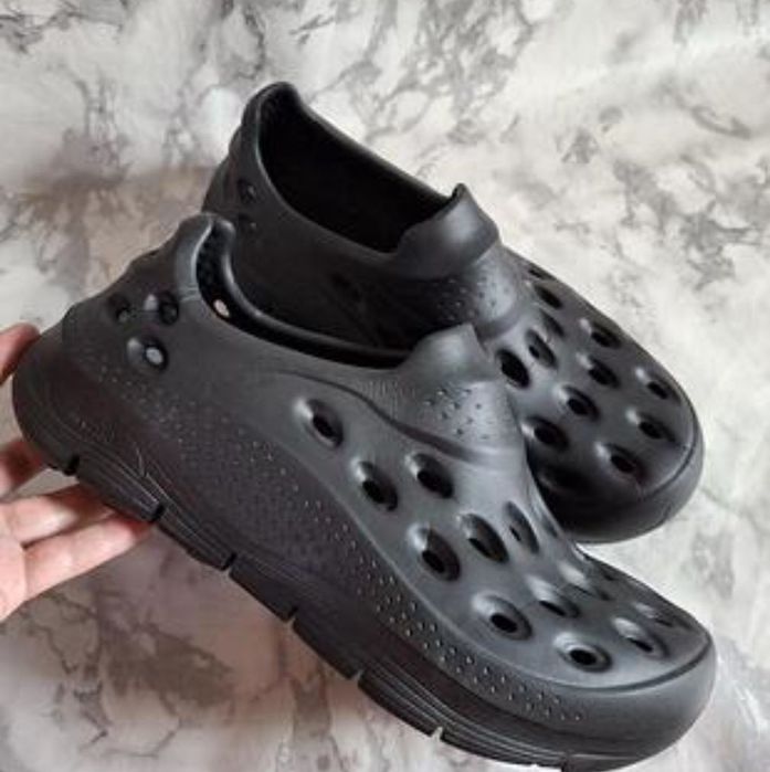 Формовані сліпони від Skechers Go Foam arch fit one  43 / 44 / 45 Gr.
