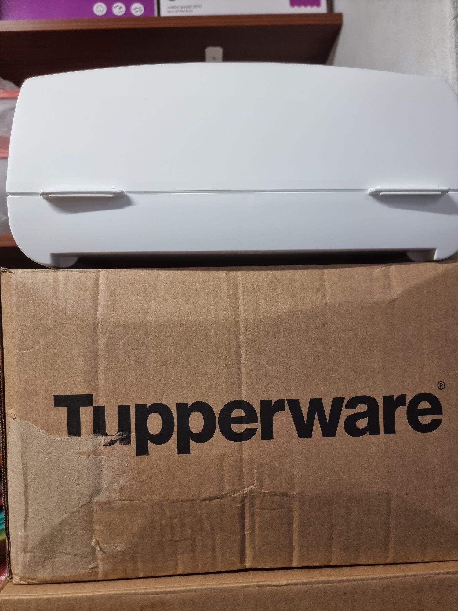 Caixa do pão tupperware  em promoção