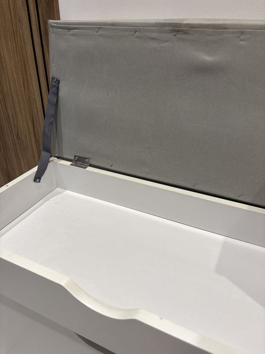 Szafka na buty z siedziskiem