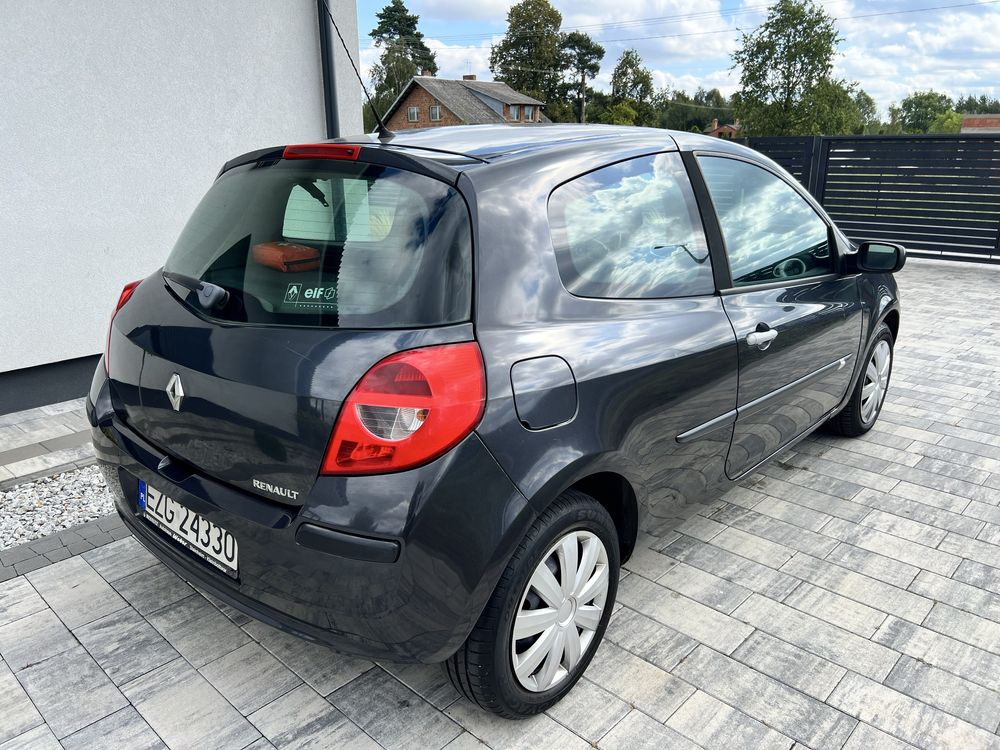 Renault Clio 1.6 Benzyna 2005r Klimatyzacja