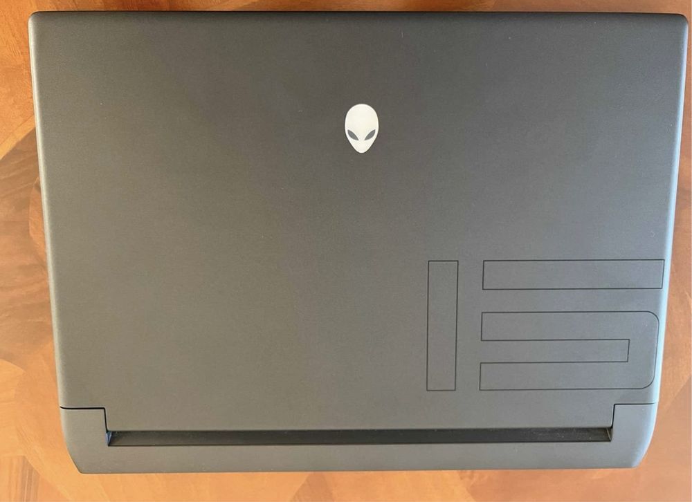 Ігровий ноутбук Dell Alienware M15 R7 P109F