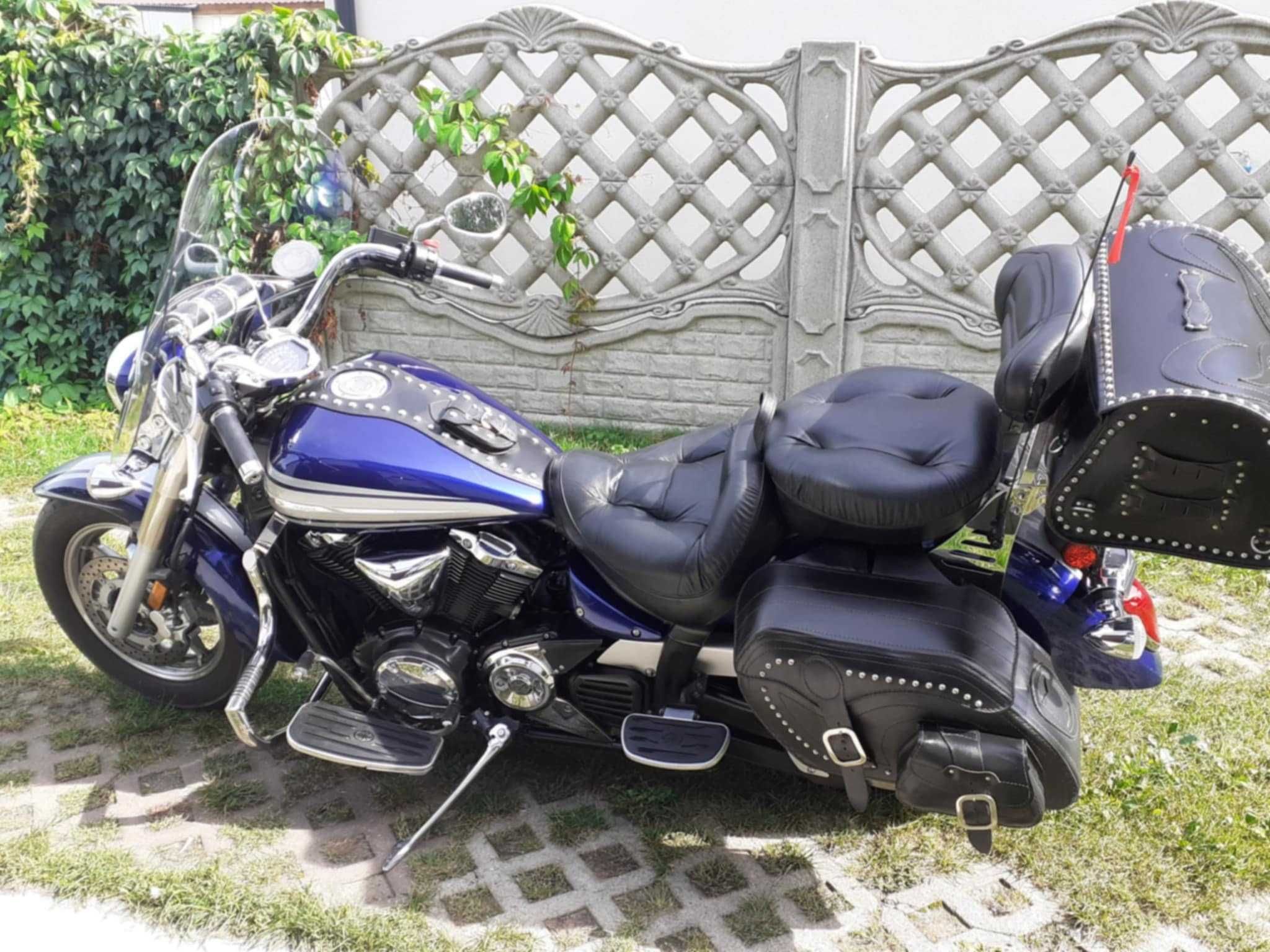 Motocykl Yamaha XVS 1300