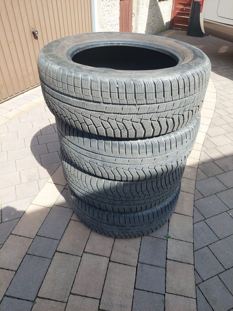 Opony zimowe Hankook 225/60R17