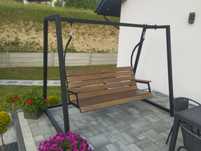Huśtawka ogrodowa. Metalowa