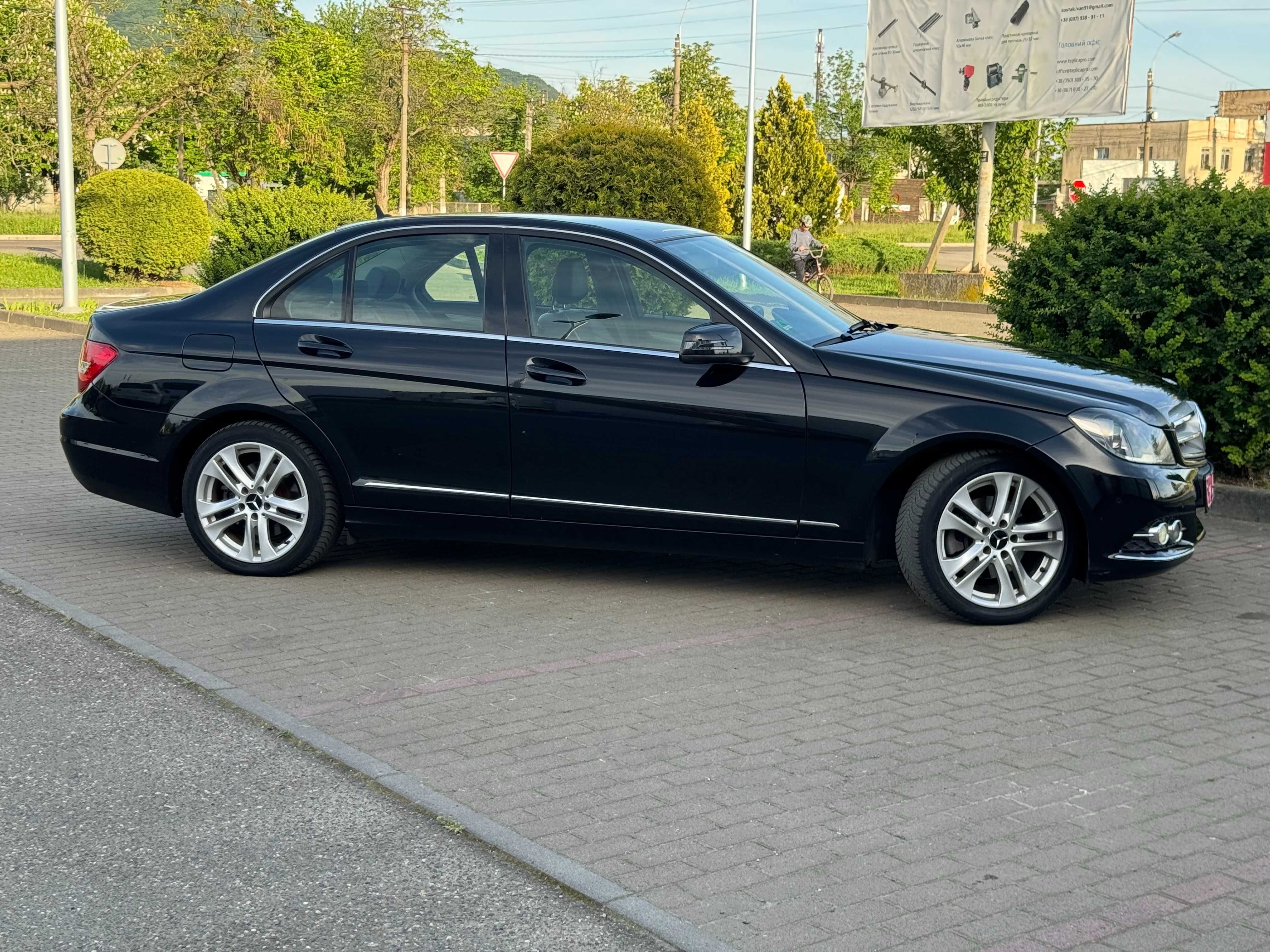 Mercedes-Benz C 220  125 kW Свіжа 2013