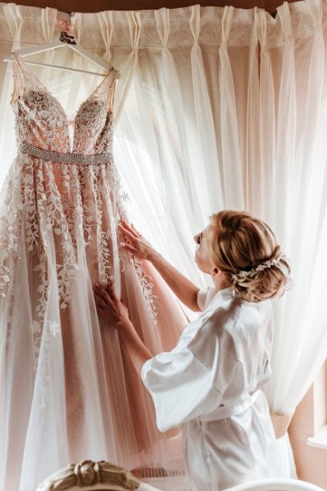 Piękna suknia ślubna Sherri Hill 11335
