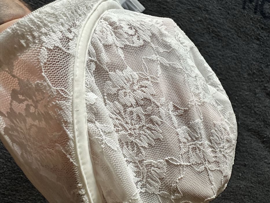 Бюстгалтер 100F avery