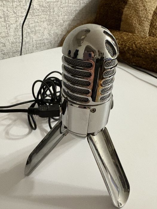 Продам хромовий мікрофон Samsonn Meteor Mic