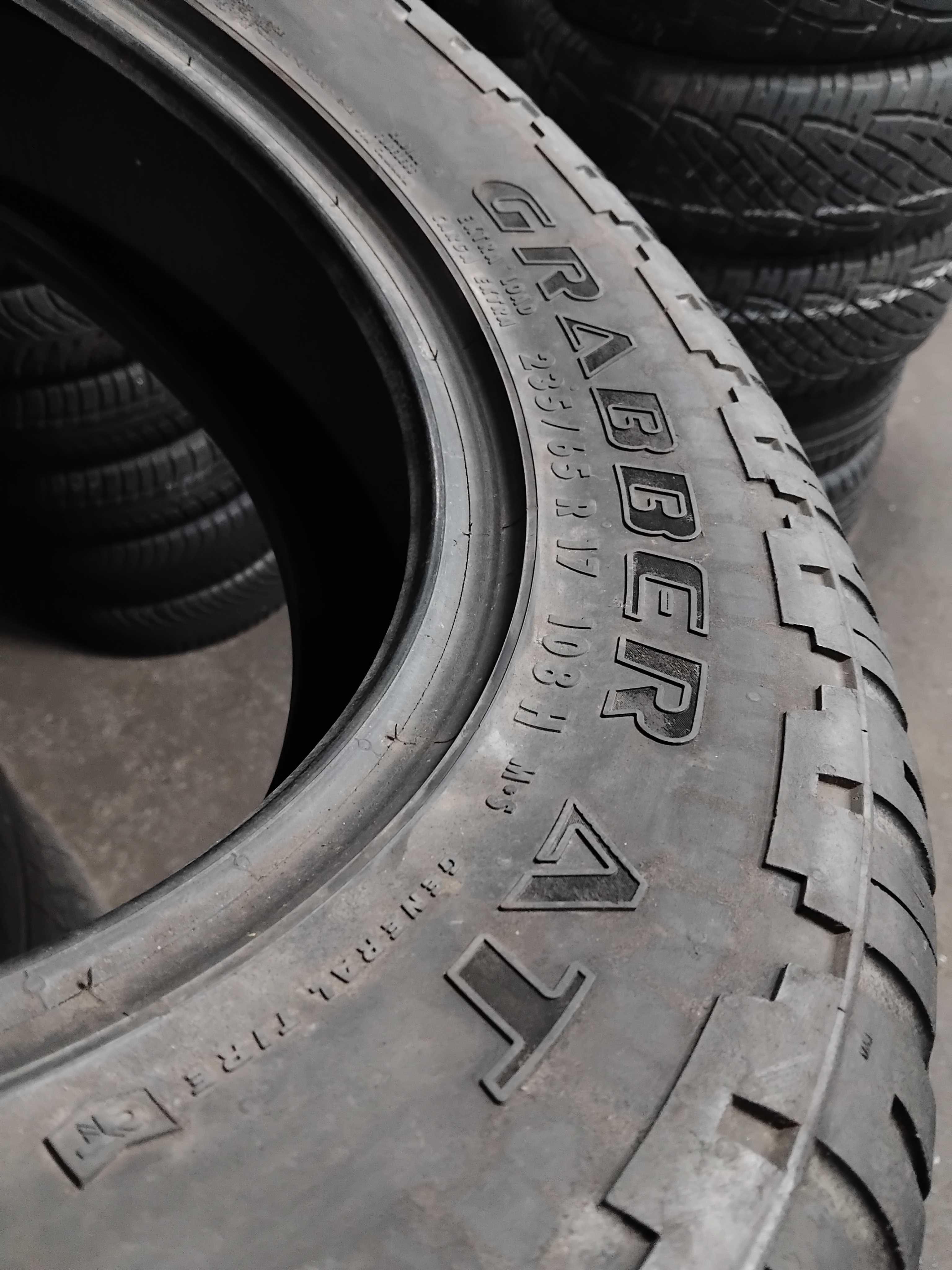 Шини бу 235/65 R17 General Graber AT Пара