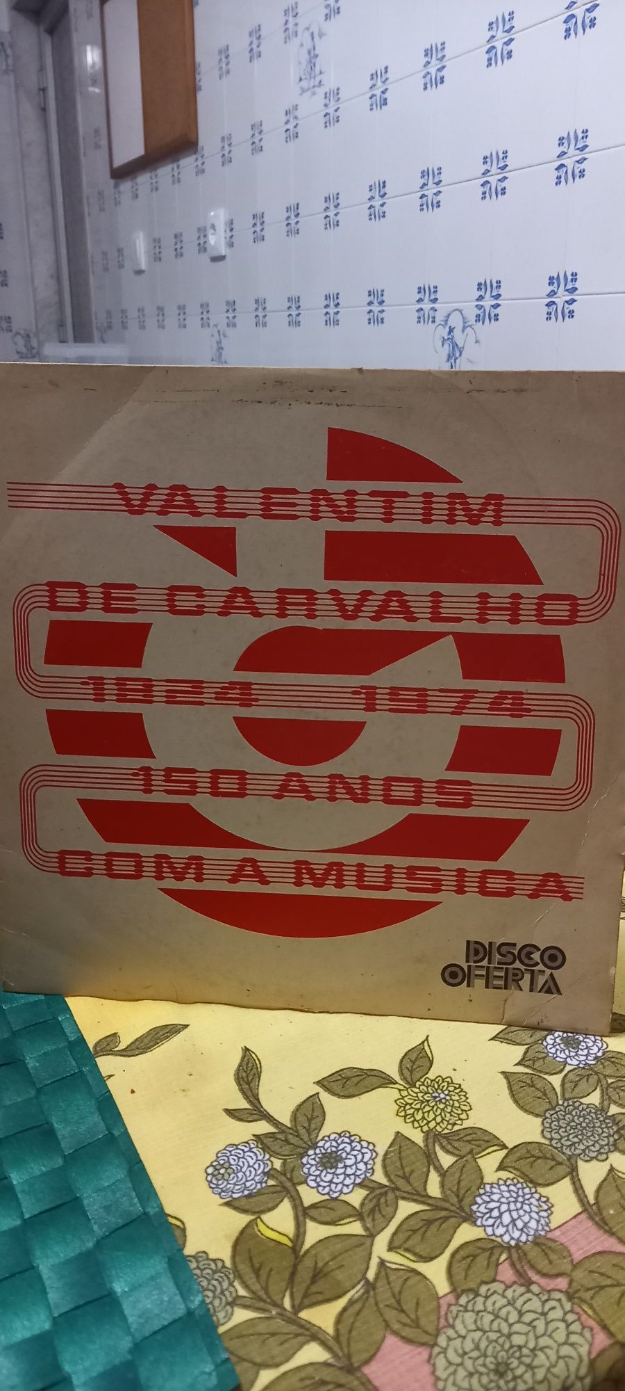 Vinis diversos: single, duplo, coletâneas