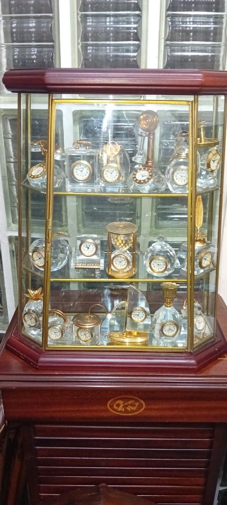 Vitrine relógios em cristal