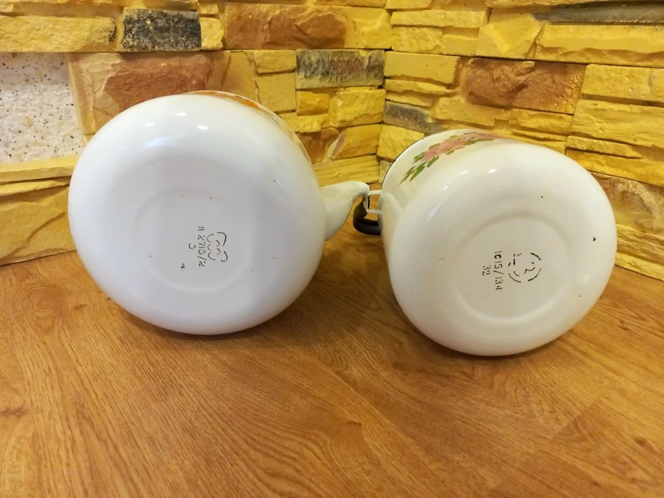 Чайник емальований новий СССР СРСР квіти листя білий емаль