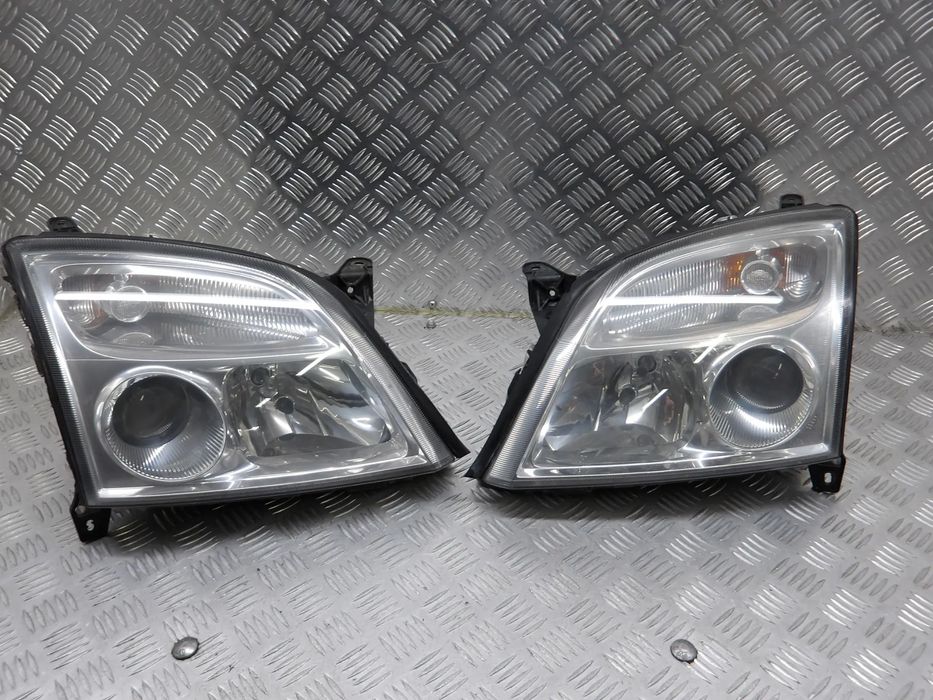 OPEL VECTRA C SEDAN 02-05 2.2B LAMPA PRAWA LEWA PRZEDNIA 155888-00