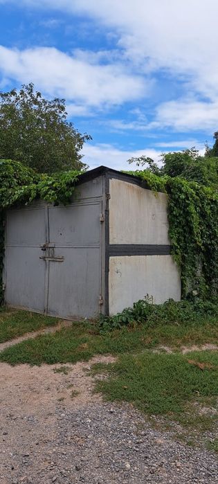 Продам гараж із ямою