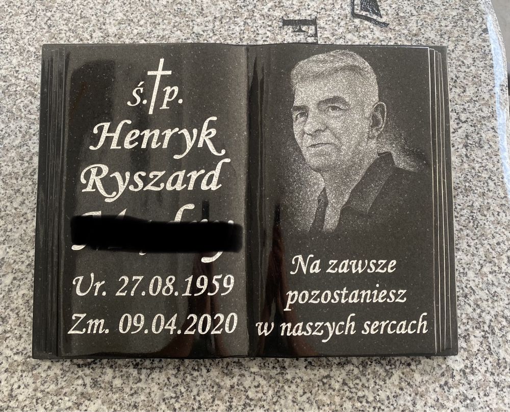 Książka granitowa nagrobna czarna 30cm x 40cm