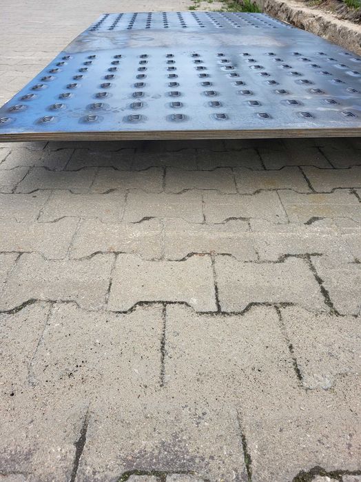 Blacha stalowa 1250x2500x4mm laweta- auto-laweta , zabudowa.