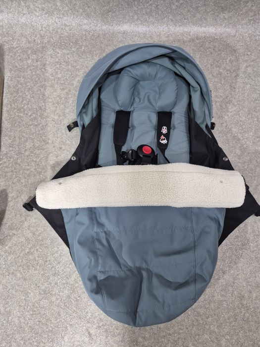 Компактная люлька babyzen yoyo нова