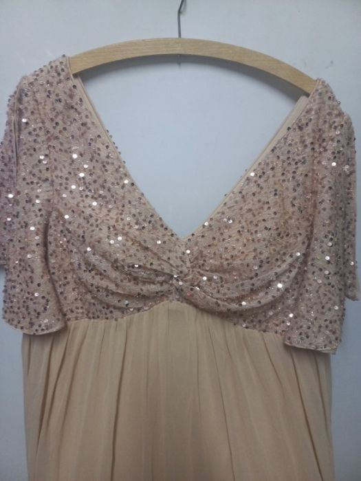 Довга нарчдна весірня сукня великого розміру