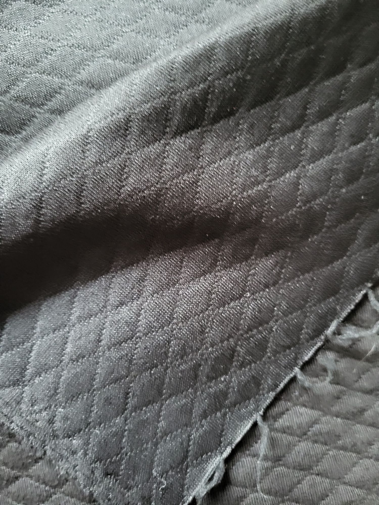 Kupon  materiału czarnego dzianina