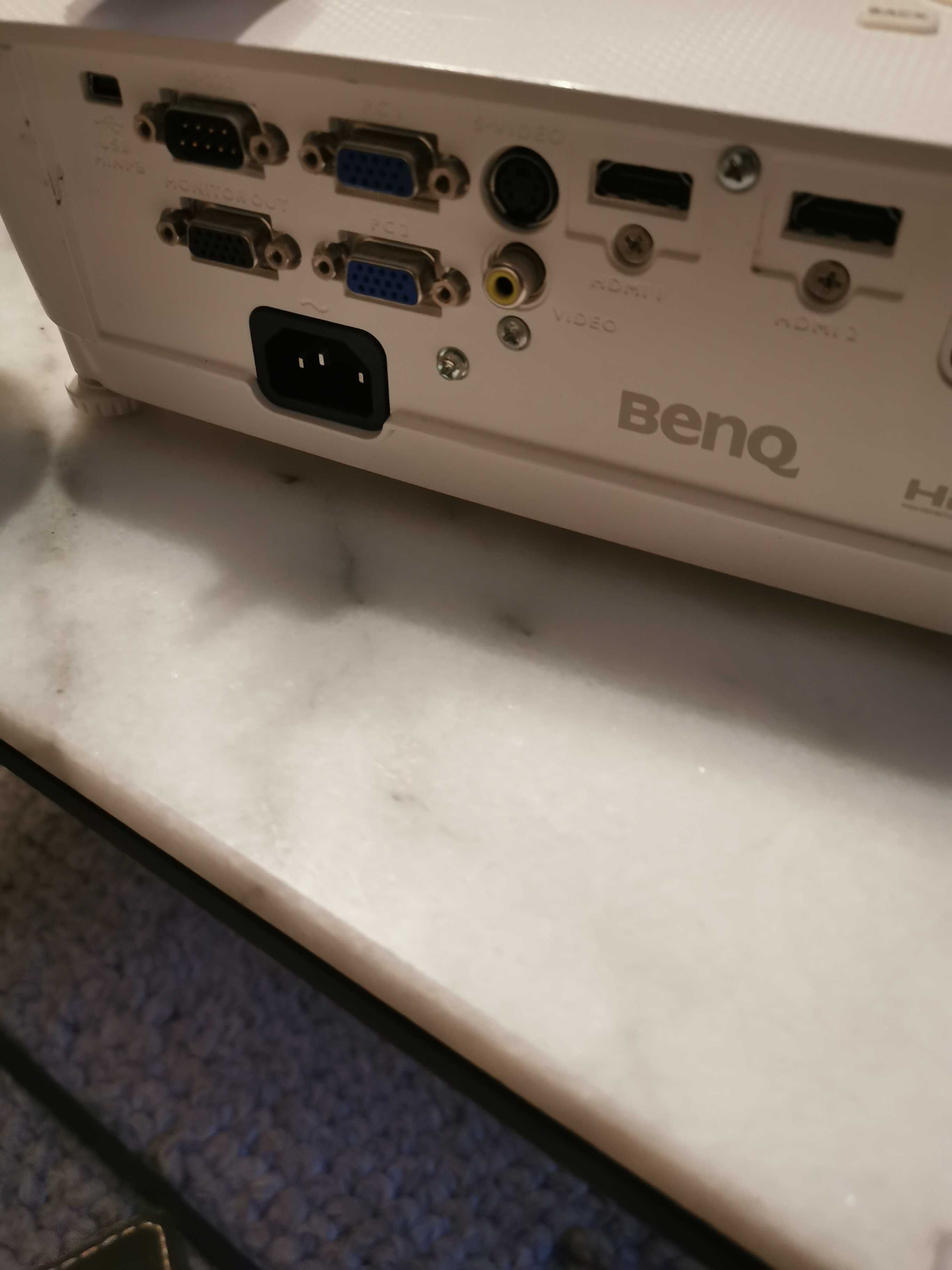 Projektor benq. Mw535