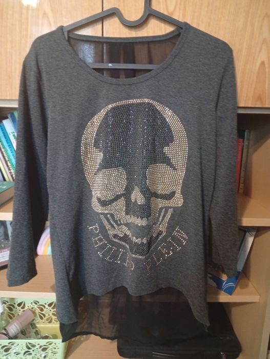 Kurtka i pakiet ubrań.