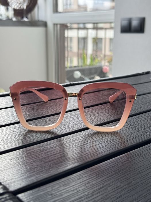 Очки солнцезащитные