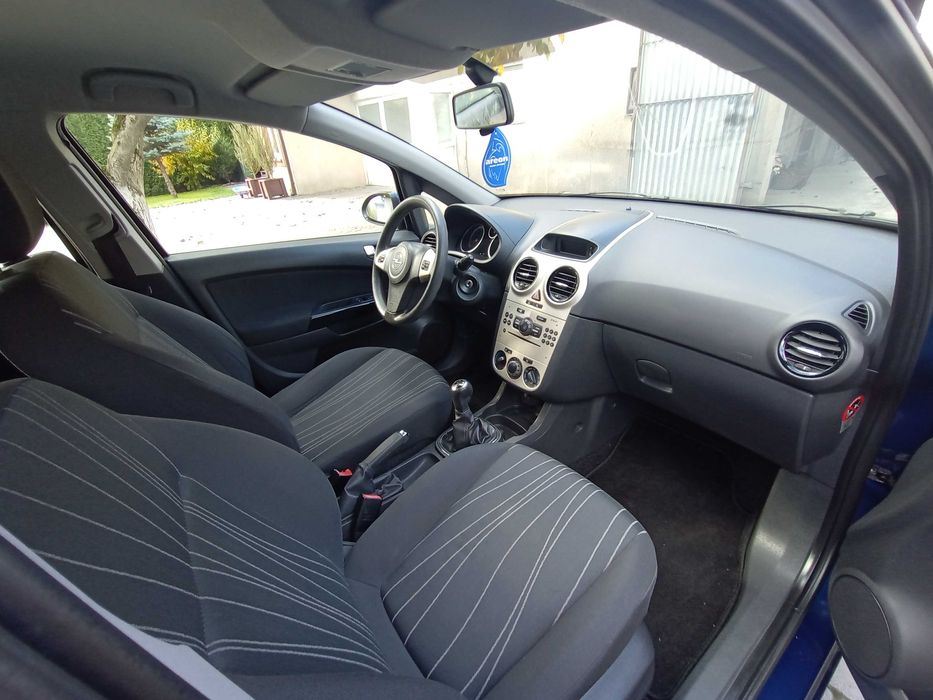Opel Corsa 1.4b 2008r 5 drzwi 140000km zarejestrowany w Polsce