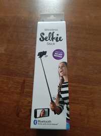 Selfie stick wireless
