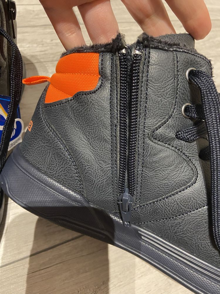 Sprzedam nowe buty Kappa