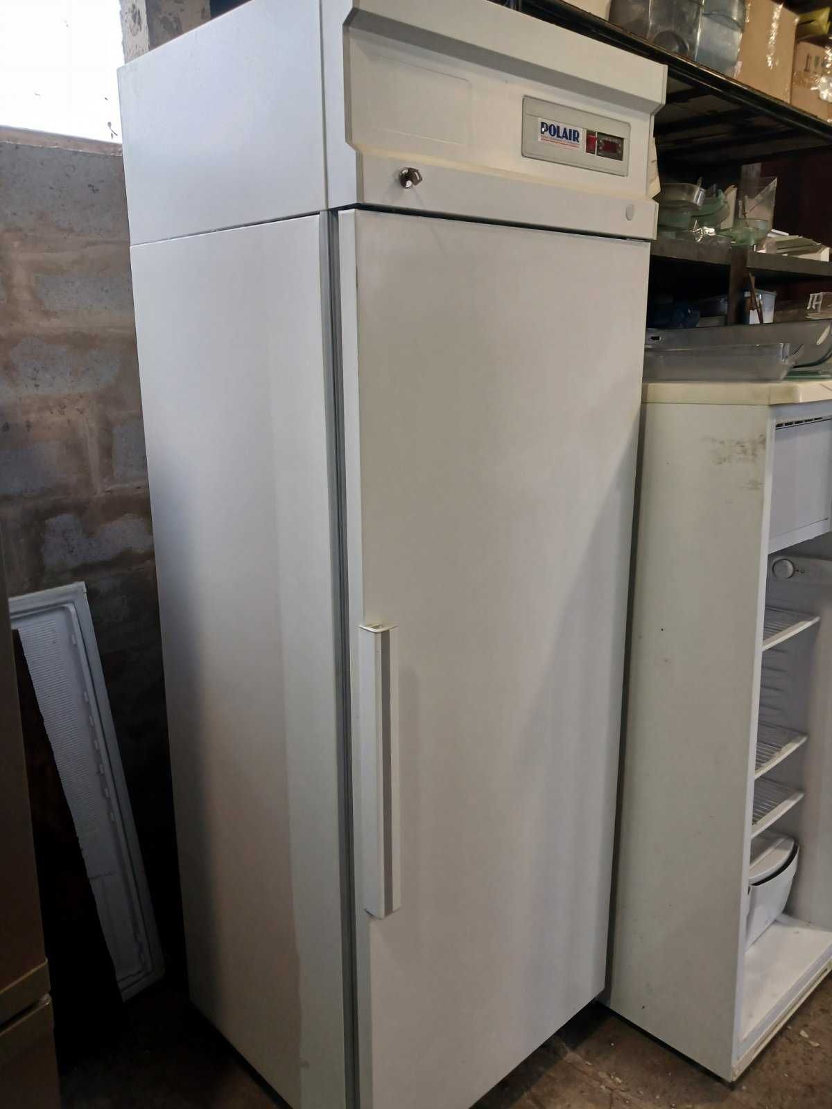 продам  большой холодильник    POLAIR