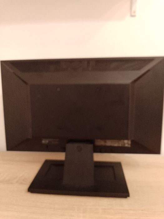 „Monitor Dell E1910Hc 19'' – sprawny, stan dobry