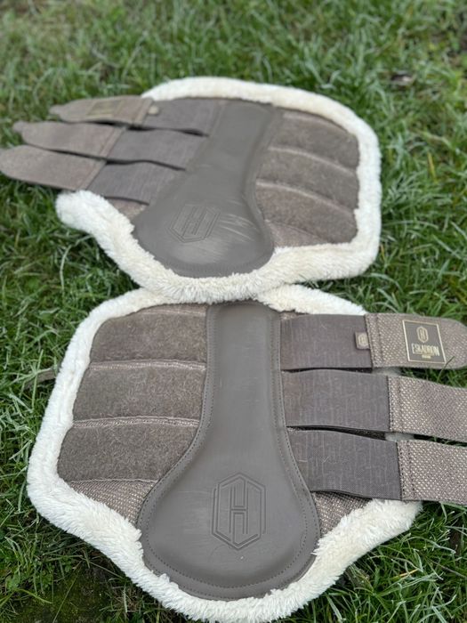 Ochraniacze z futerkiem Eskadron rozmiar L Plaza Taupe