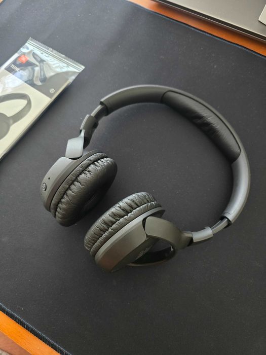 JBL Auscultadores Bluetooth com Microfone Tune 500BT Black