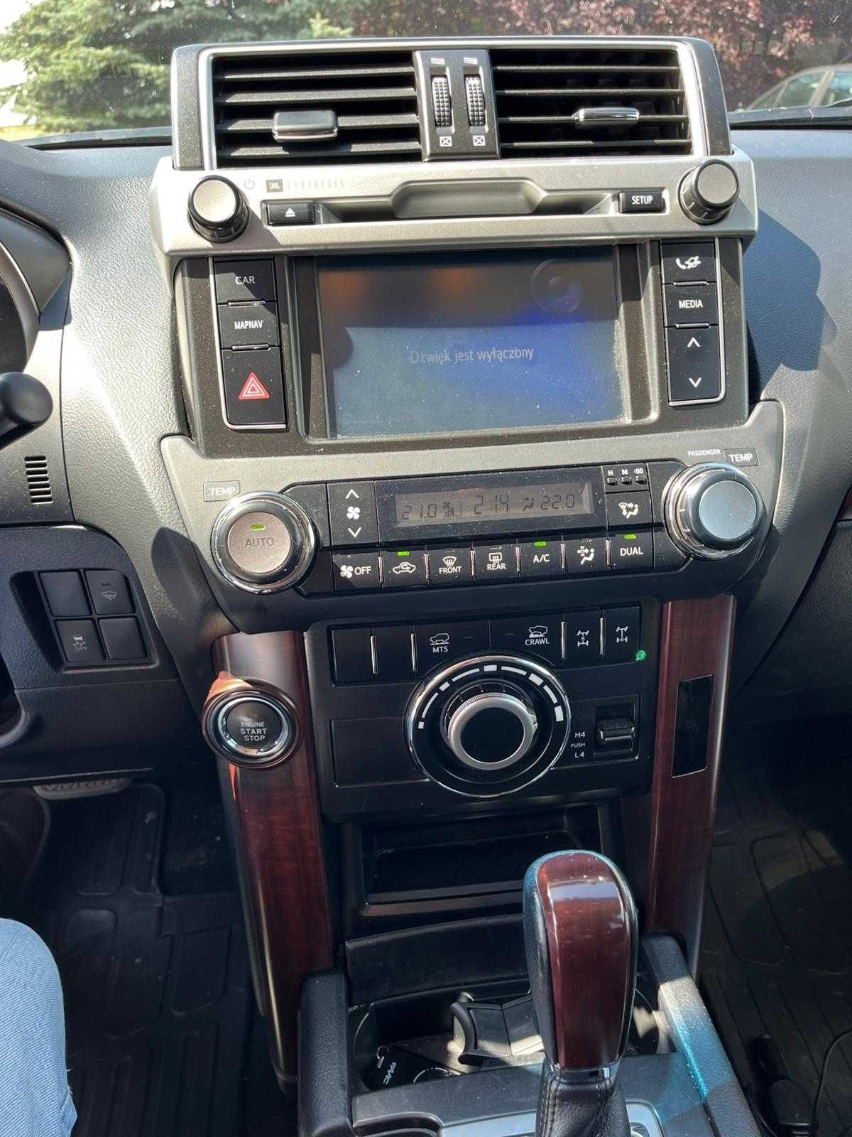 TOYOTA Land Cruiser invinicible
